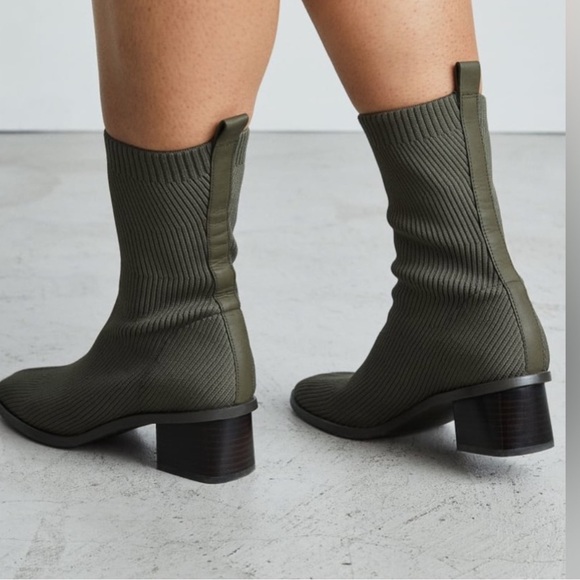 EUC Like New Everlane The High-Ankle ReKnit Glove Boot in Olive 🫒 Caper Green, 5 - Picture 5 of 9